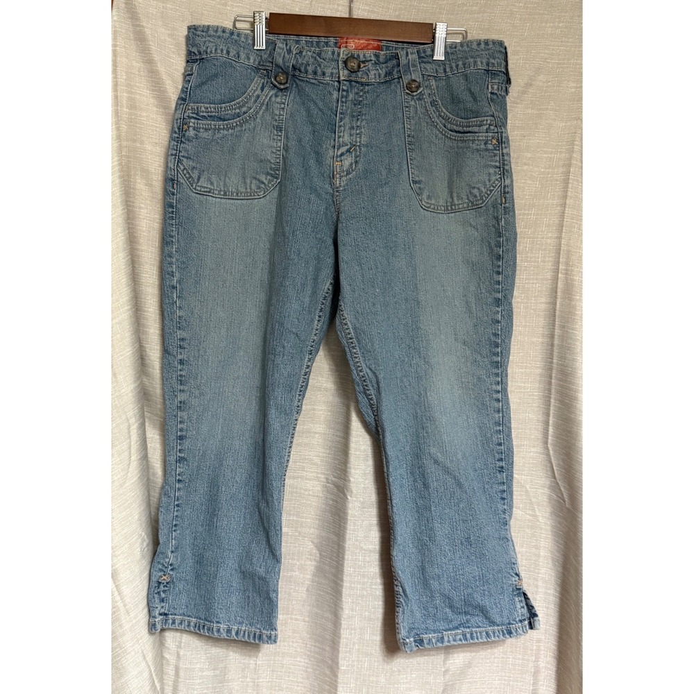 Vintage Levi Strauss Signature Women's Light Wash Cropped Denim Jeans Size 16